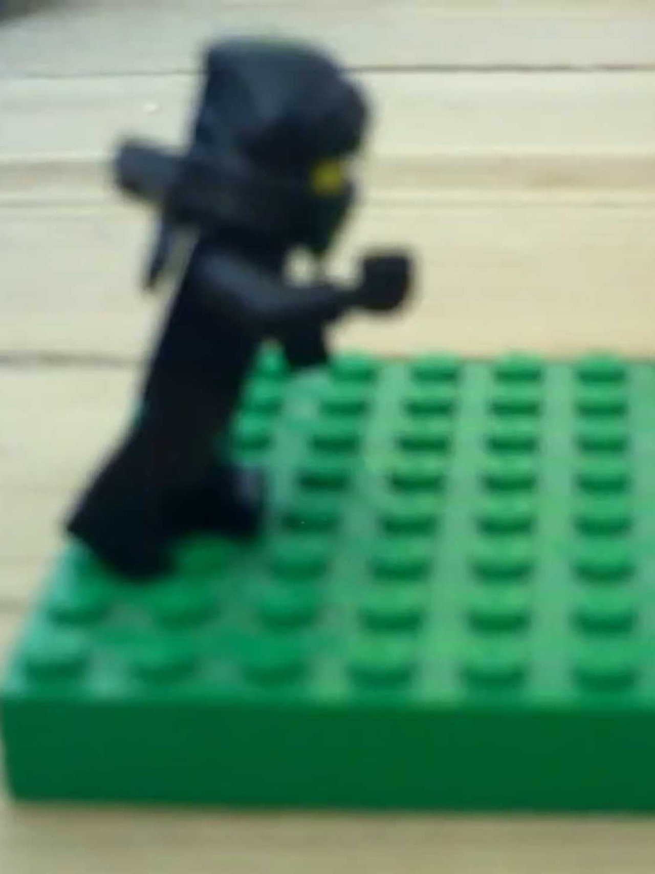 Ninjago som laver kraftspring!!! Backdrop