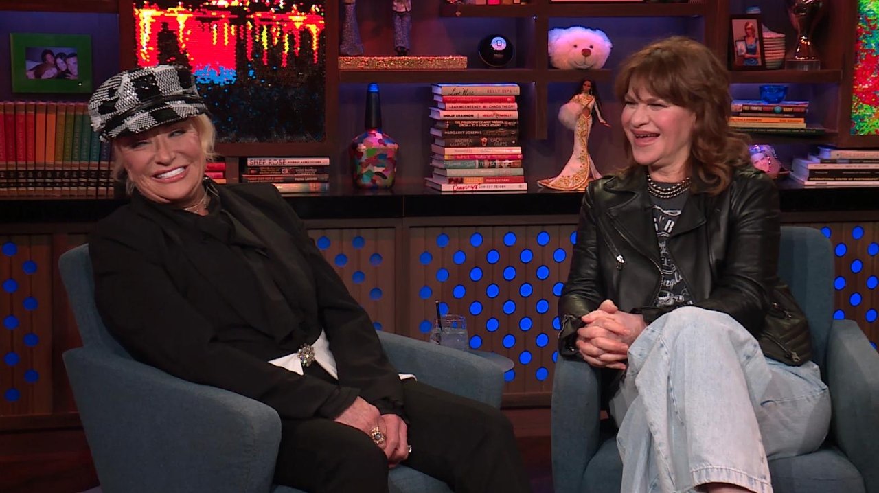 Watch What Happens Live with Andy Cohen - Season 19 Episode 173 : Tanya Tucker and Sandra Bernhard