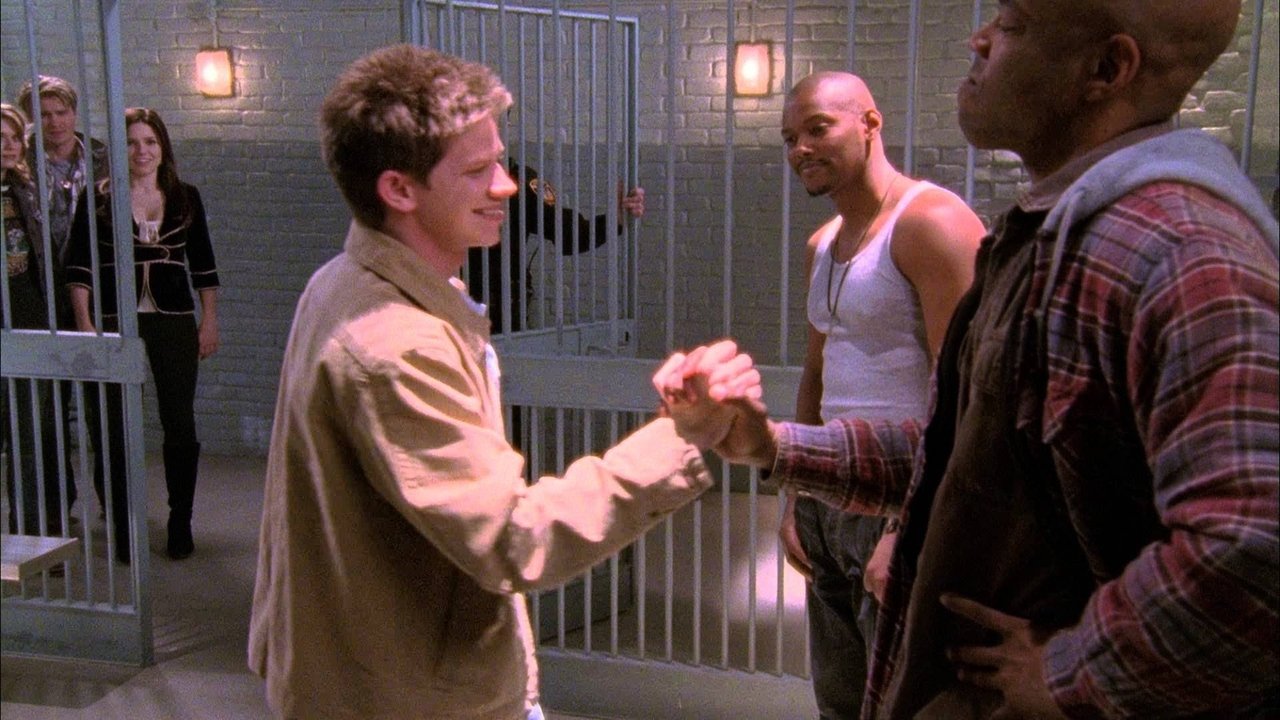 One Tree Hill - Season 4 Episode 17 : It Gets the Worst at Night