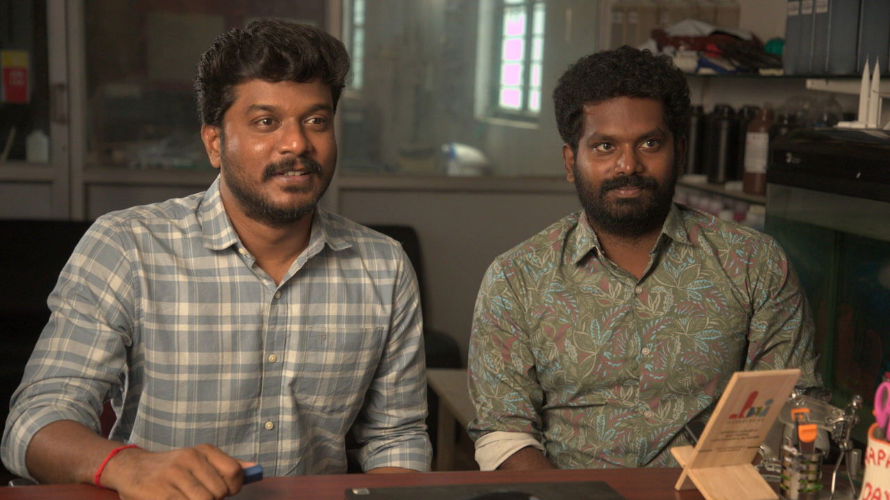 Kudumbasthan Movie Backdrop