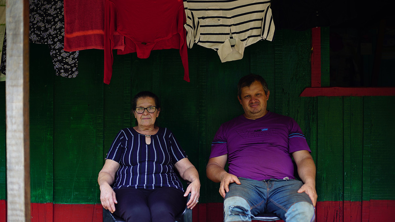 Ti tokë pa të keqe backdrop