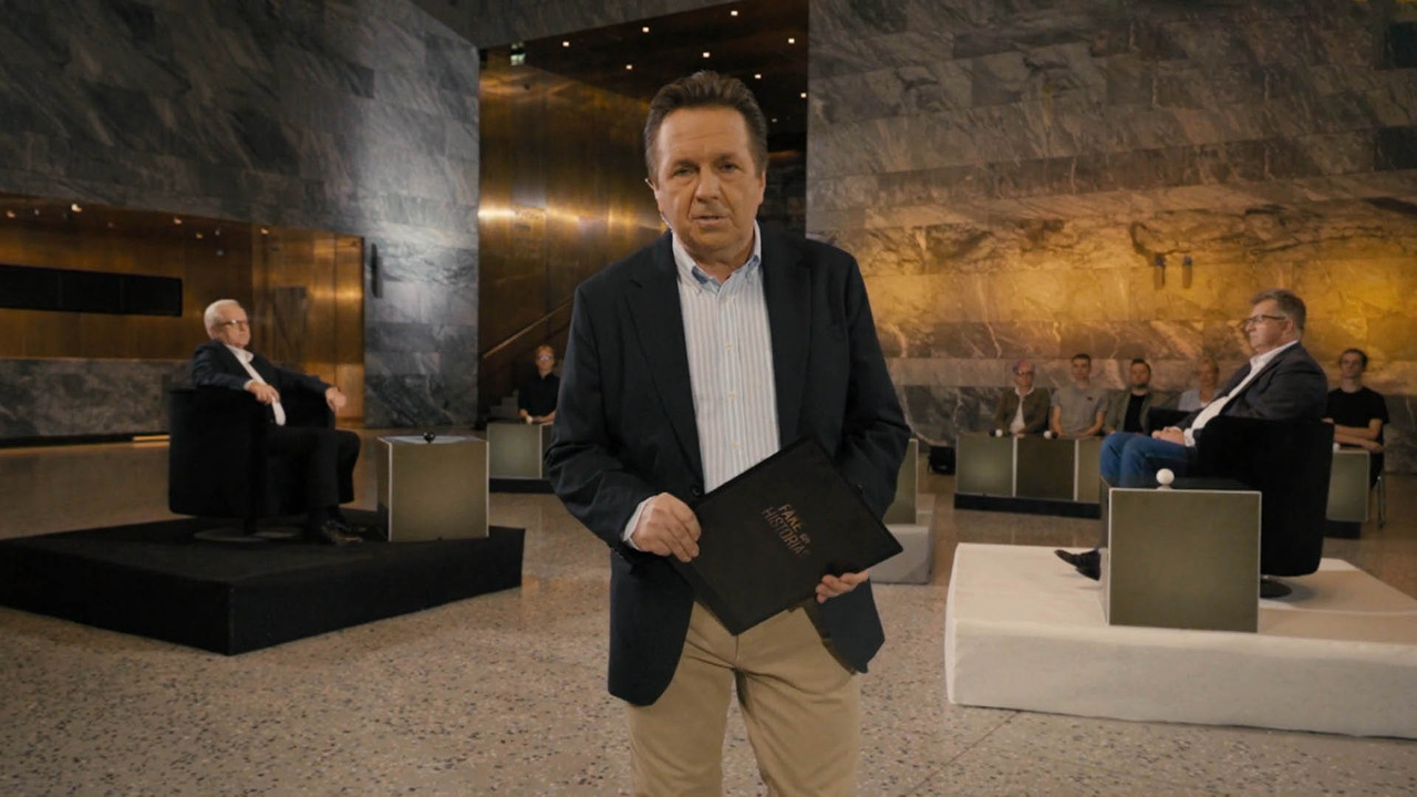 Backdrop for Fake czy historia?