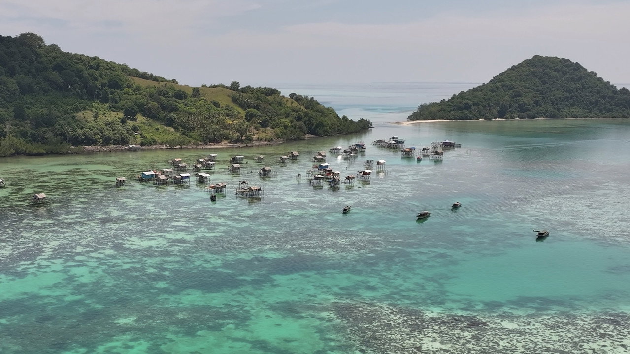 Bajau Laut - The Sea is Our Home still 4
