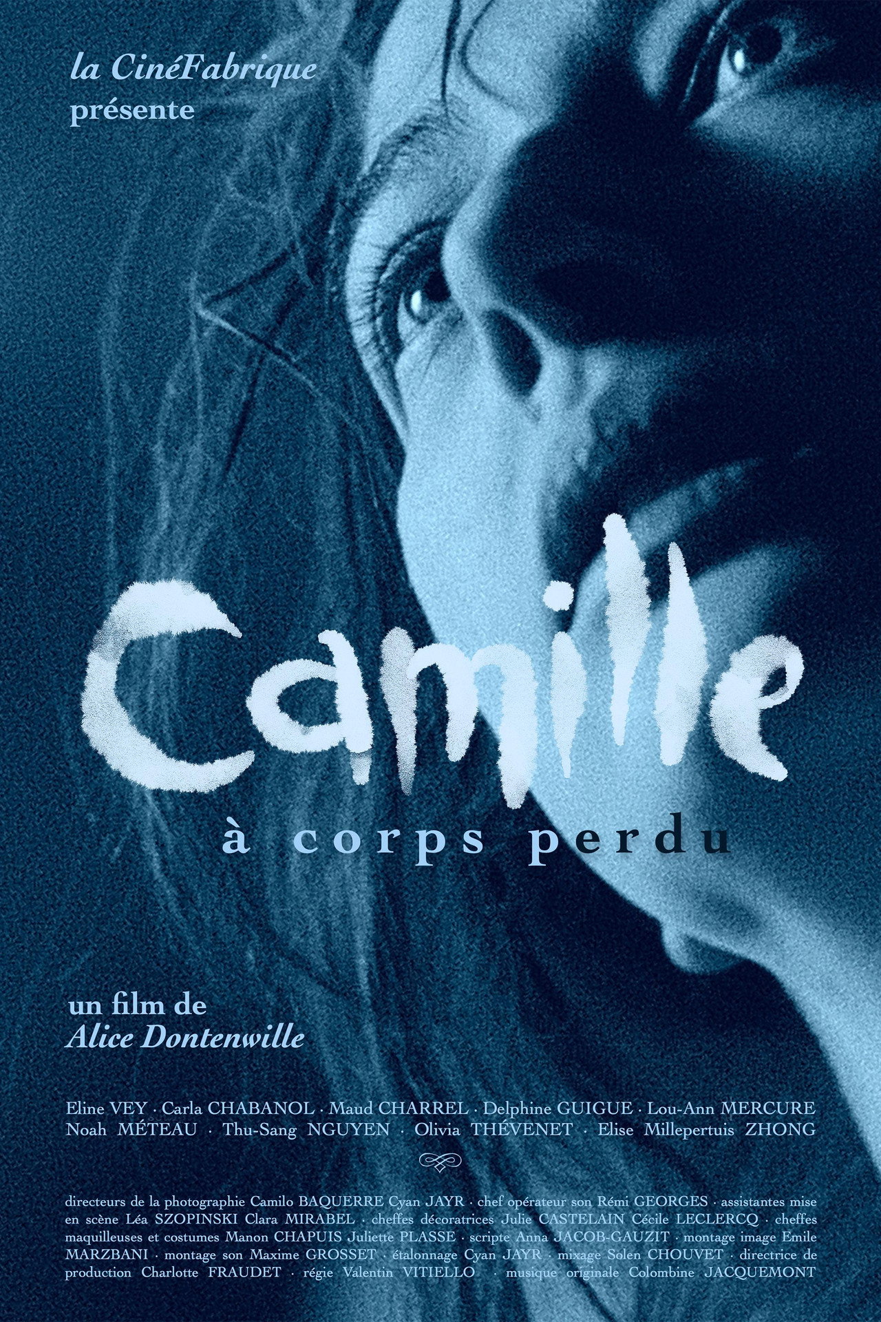 Camille à corps perdu Backdrop