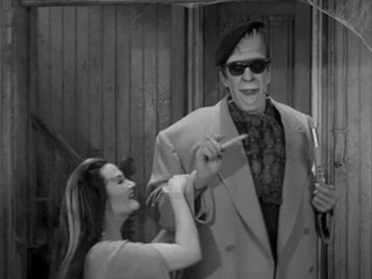 The Munsters - Season 1 Episode 28 : Movie Star Munster