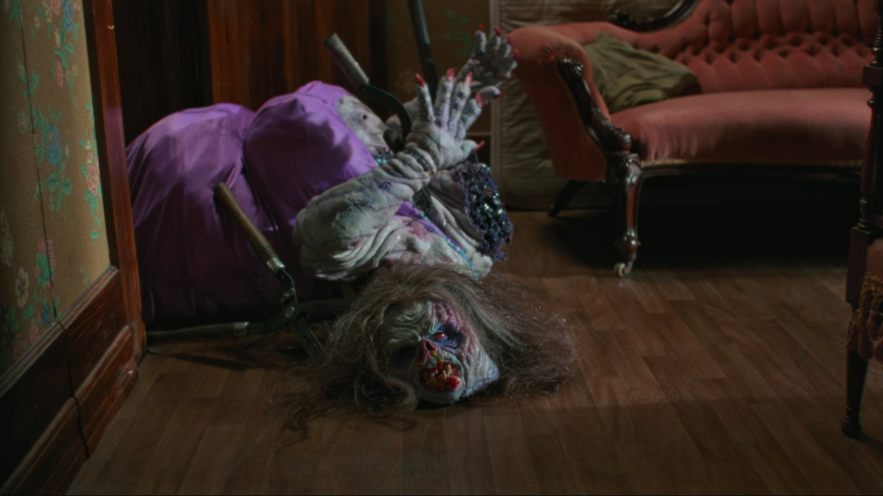 House background 98