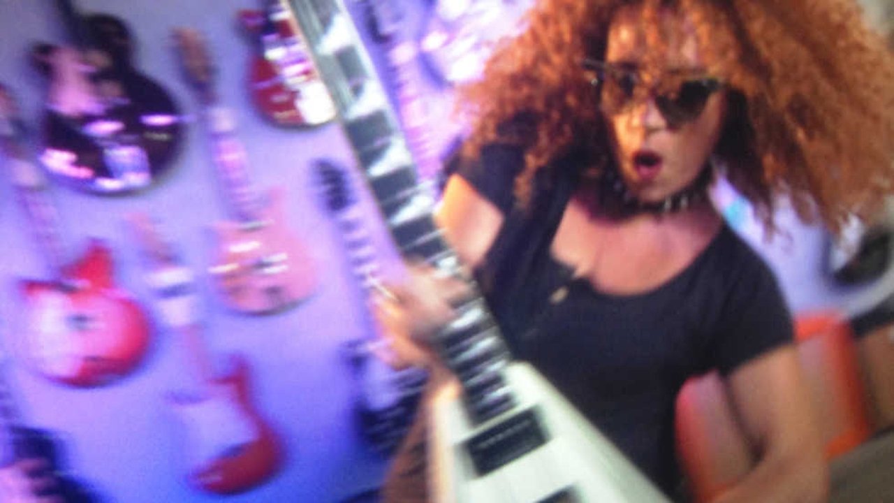 Cachitos de hierro y cromo - Season 3 Episode 7 : Episode 7