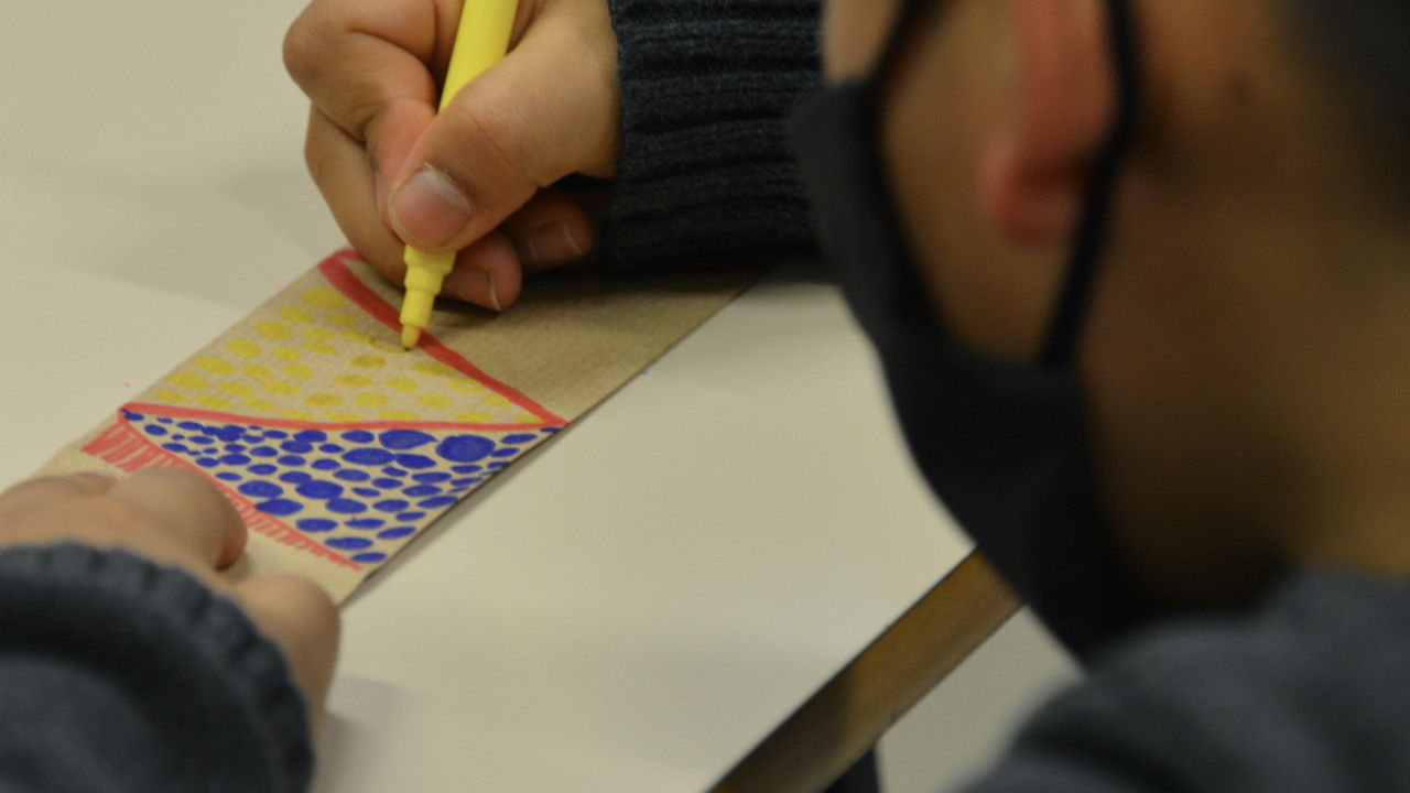 Il Centro per i Giovani - volti, racconti ed esperienze sotto la mascherina backdrop