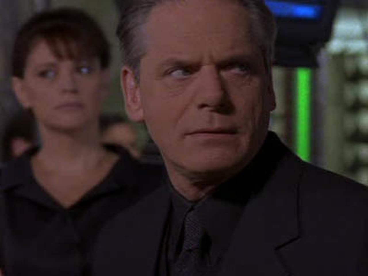 La Femme Nikita - Season 4 Episode 17 : Sleeping with the Enemy