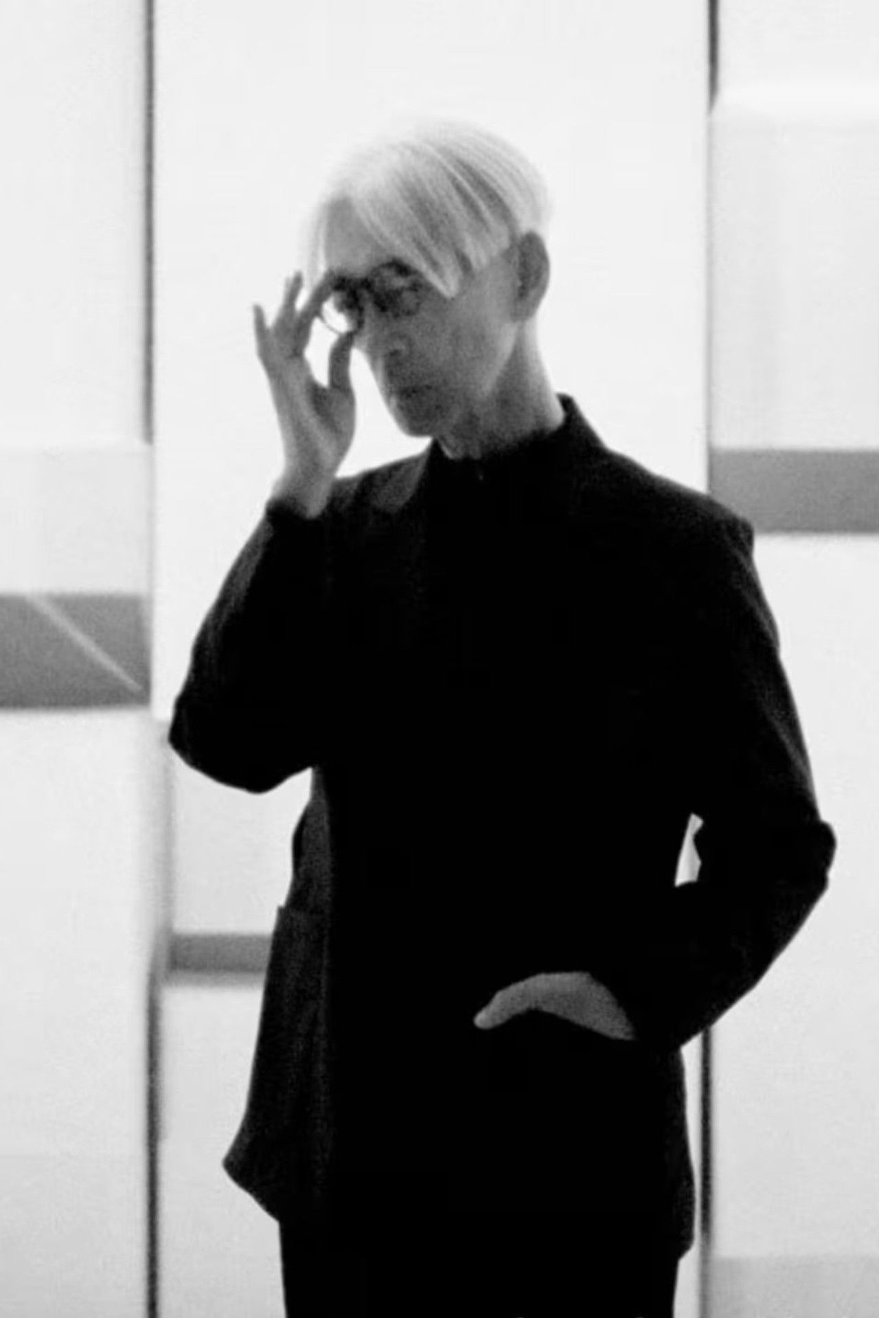 Ryuichi Sakamoto - Ars longa, vita brevis Backdrop