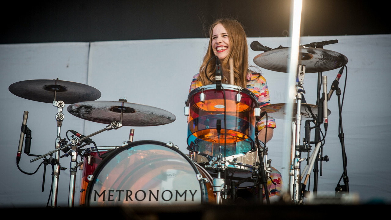 Metronomy en concert aux Vieilles Charrues still 2