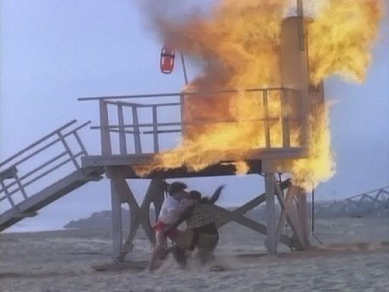 Baywatch - Season 2 Episode 15 : Sea of Flames