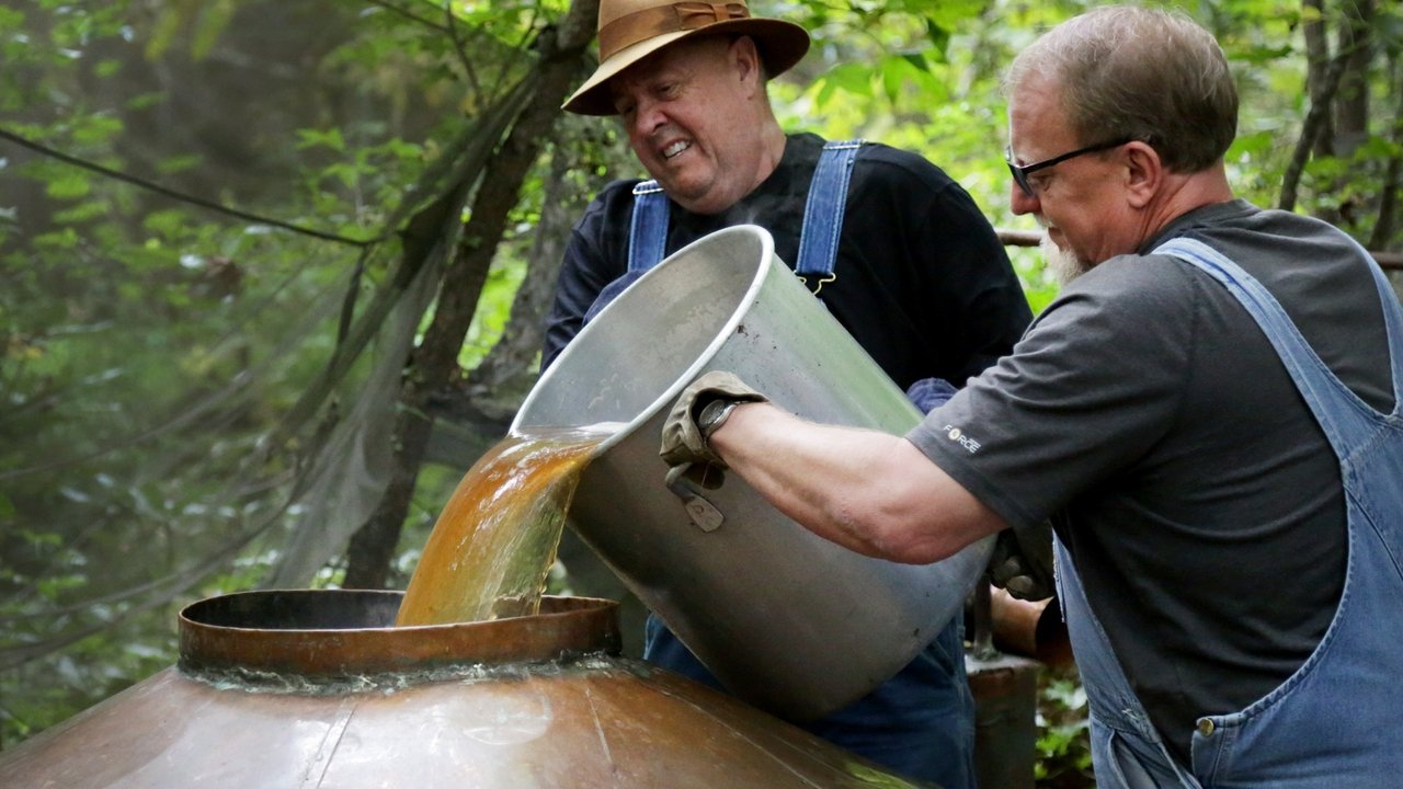 Moonshiners - Season 10 Episode 7 : Overproof and Under the Gun