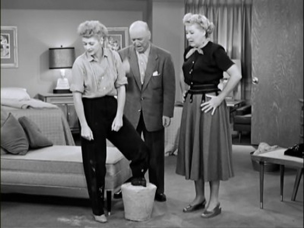 I Love Lucy - Season 5 Episode 1 : Lucy Visits Grauman's