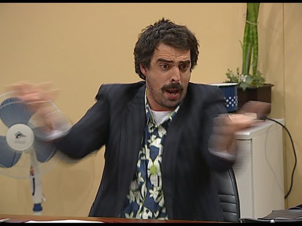 Government Job - Season 3 Episode 21 : 422 Dnevna politika