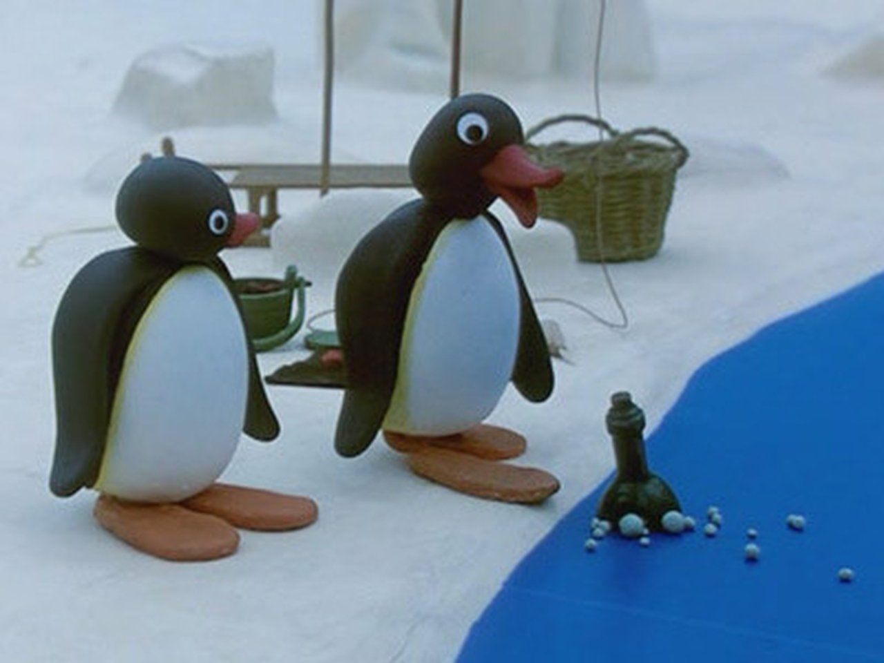 Pingu - Season 3 Episode 10 : Pingu And The Message In A Bottle