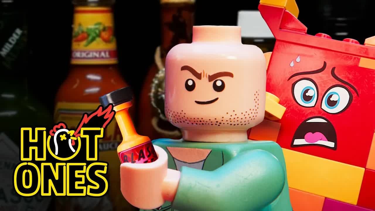 Hot Ones - Season 0 Episode 36 : LEGO Sean Evans Interviews Queen Watevra Wa'Nabi