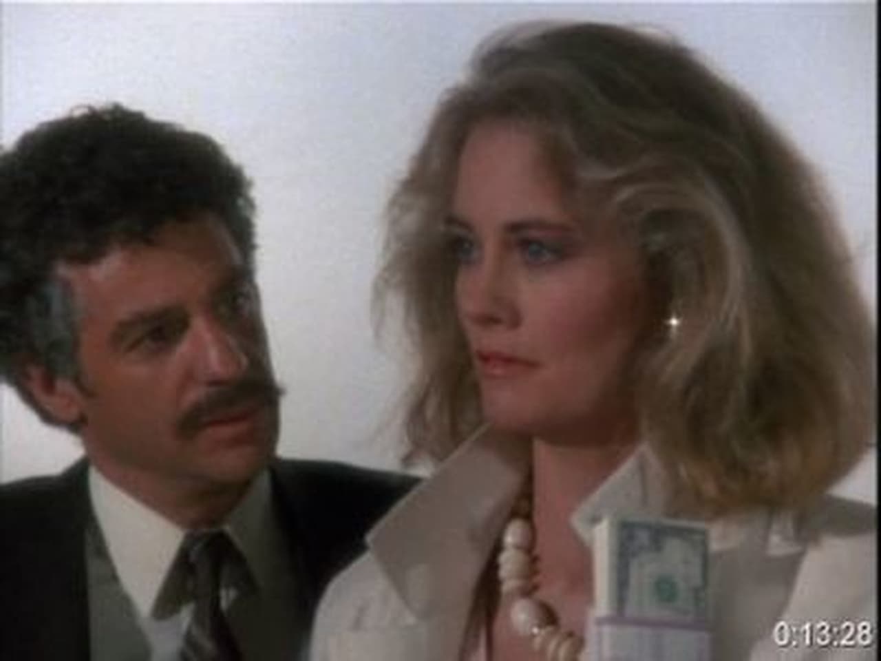 Moonlighting - Season 2 Episode 3 : Money Talks-- Maddie Walks