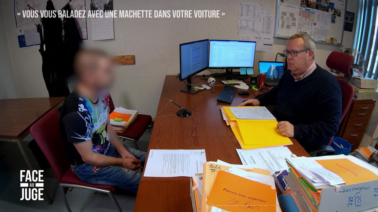 Face au juge — «Vous vous baladez avec une machette dans votre voiture»