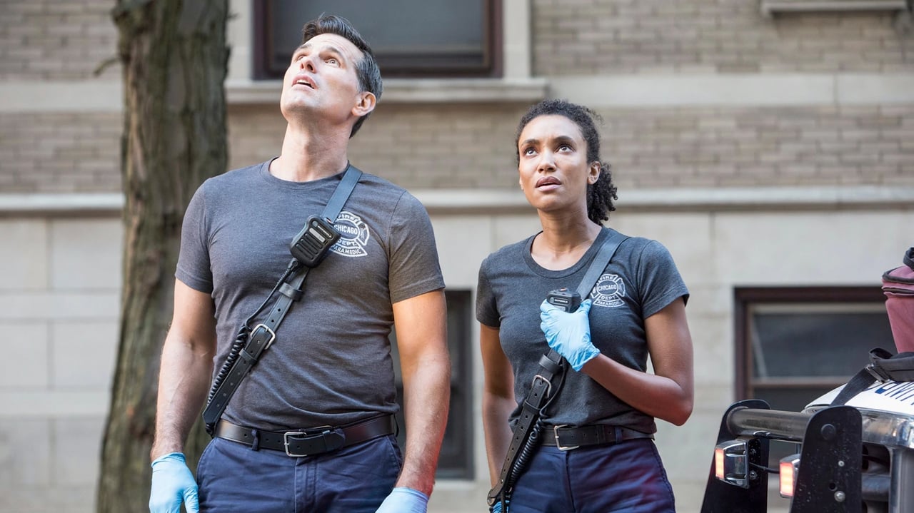 Chicago Fire - Season 8 Episode 2 : A Real Shot in the Arm