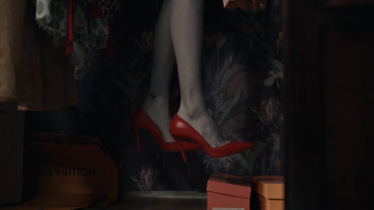 Little Women (2022): Khi Đồng Tiền Là Một Tôn Giáo Và Sự Nghèo Khó Là Một Bản Án cinematic still