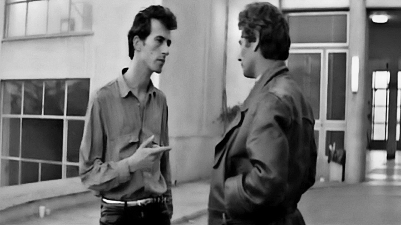 Обои к фильму «I poli pote den koimatai (1984)» — (38 из 56)