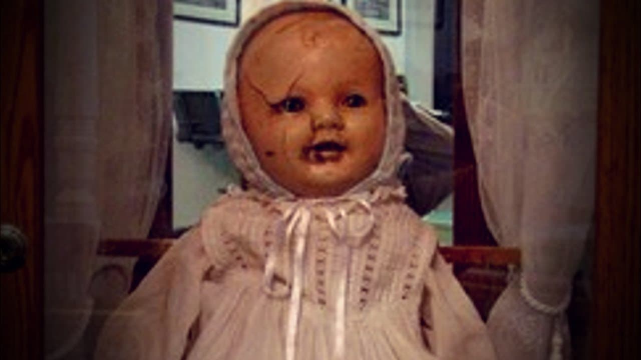 Scen från Mandy the Haunted Doll