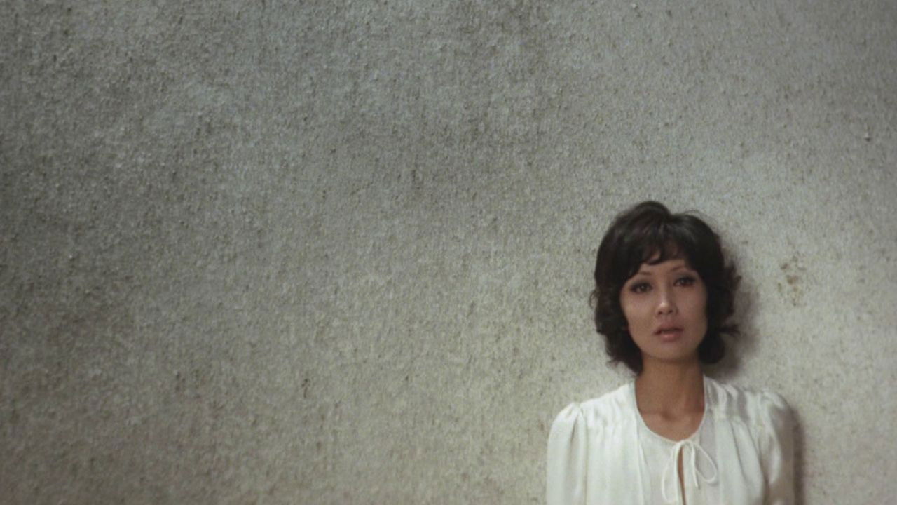 Confessions Among Actresses backdrop