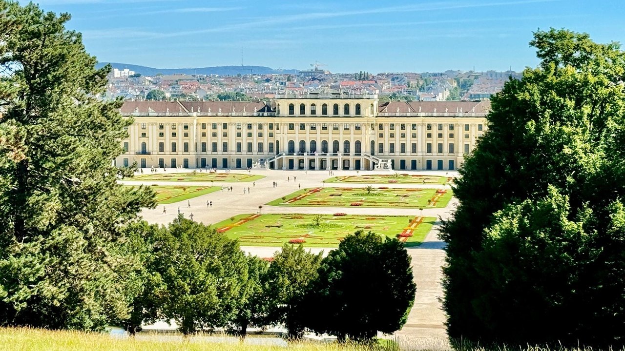 Königliche Gärten - Season 1 Episode 3 : Schönbrunn Palace