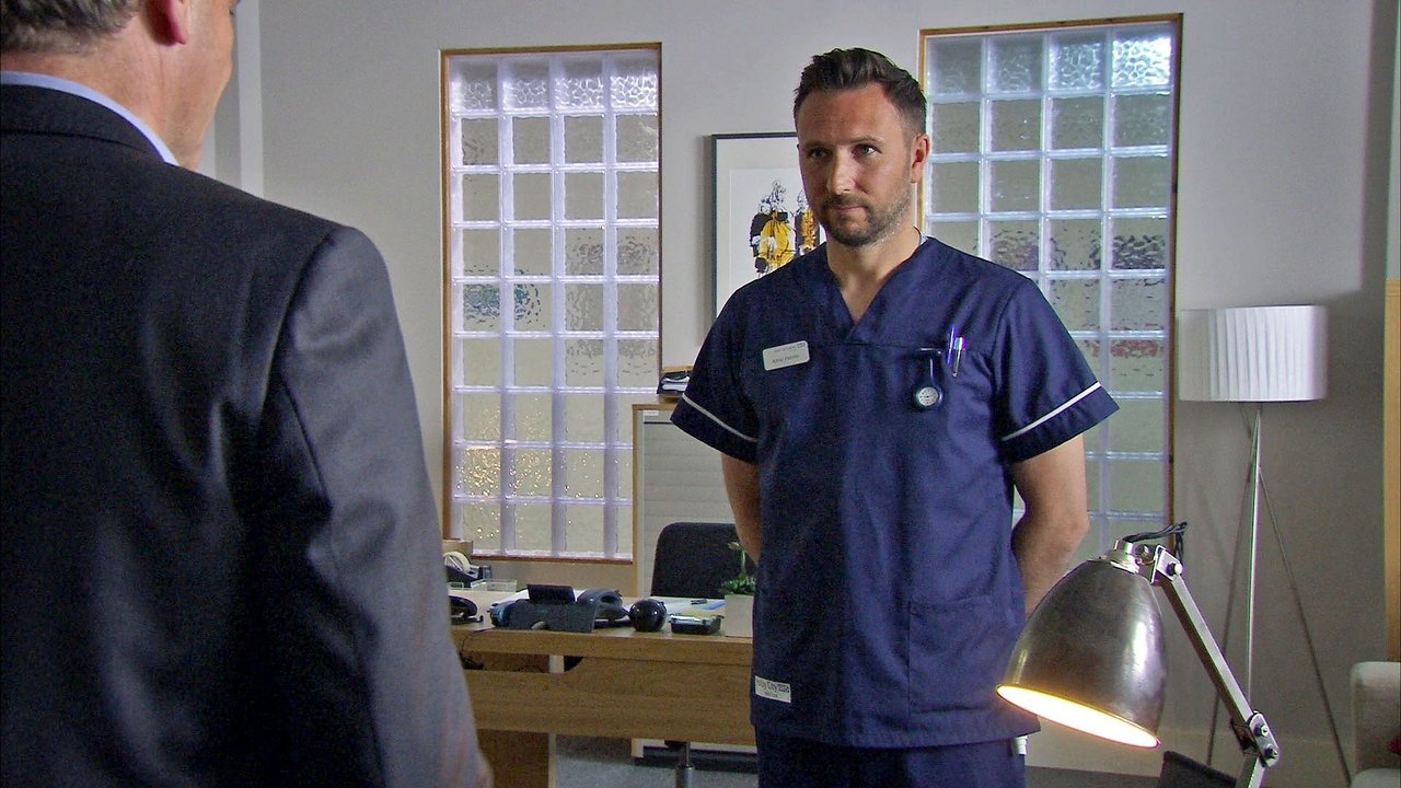 Holby City - Season 16 Episode 44 : Star Crossed Lovers