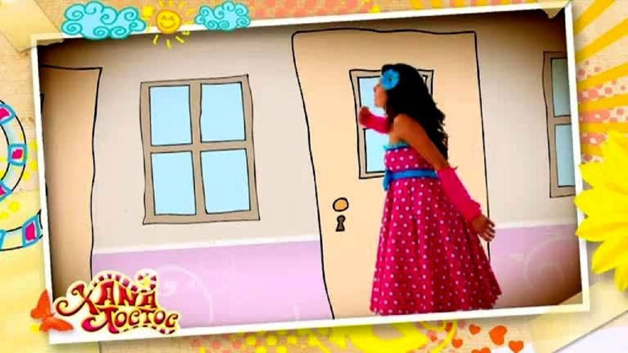 Xana Toc Toc backdrop