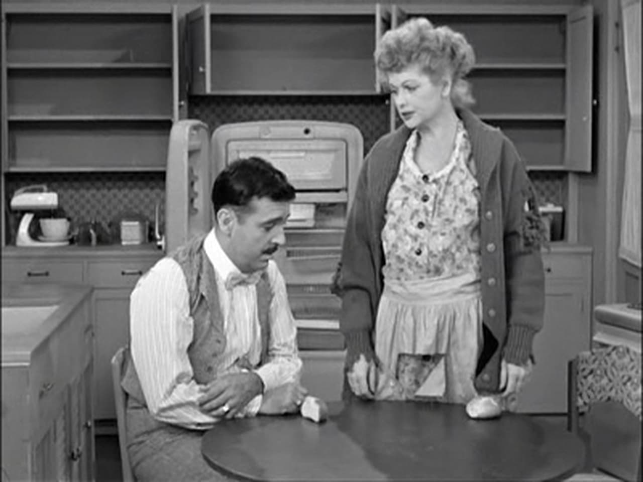 I Love Lucy - Season 3 Episode 29 : Tennessee Ernie Hangs On
