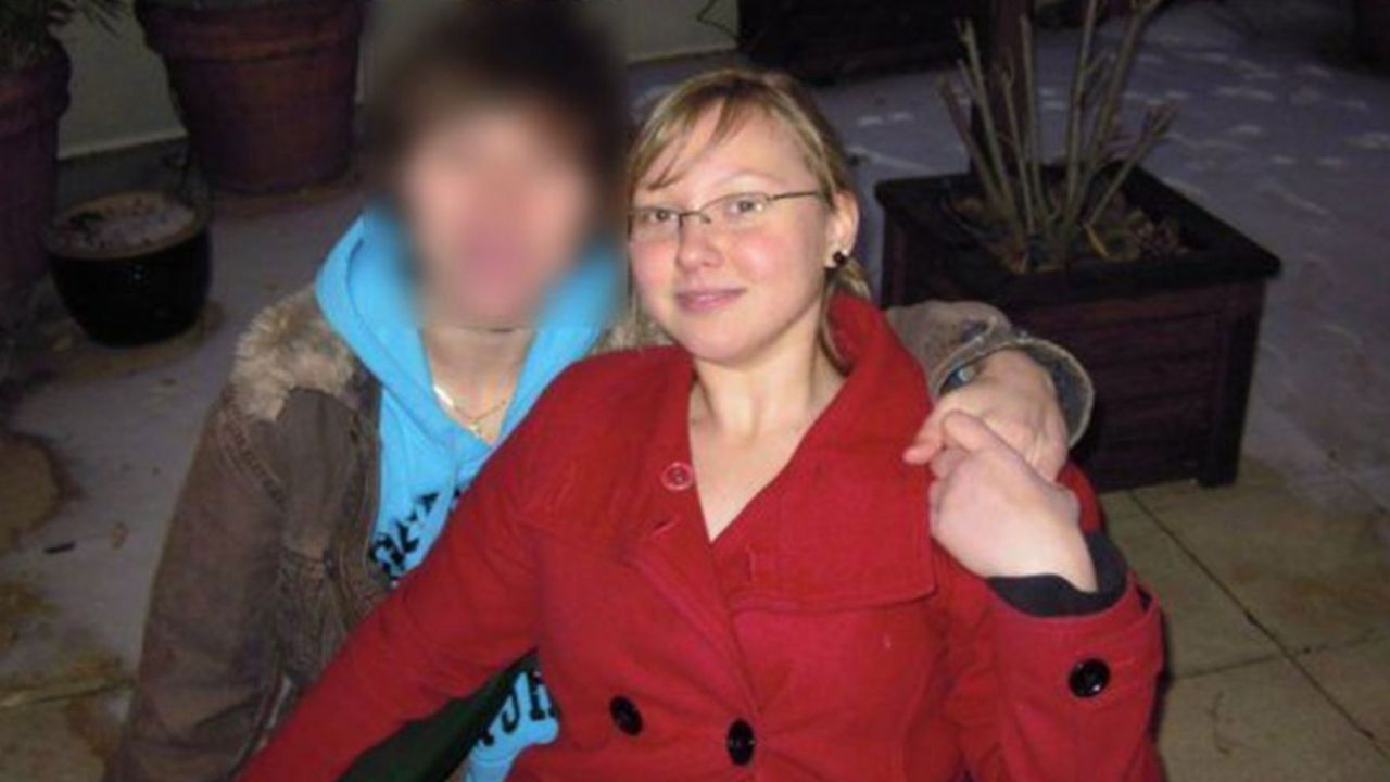 Indices — Poignardée dans son lit : l'affaire Maureen Jacquier