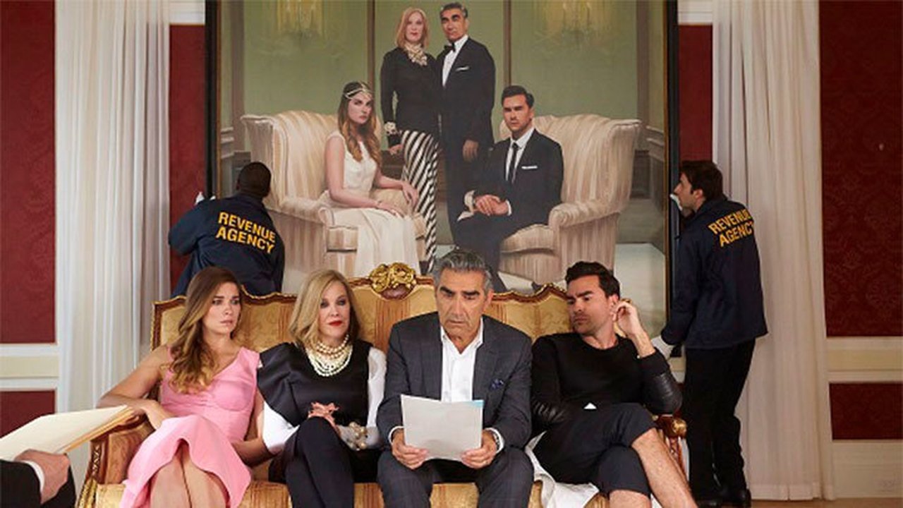 Schitt's Creek - Season 1 Episode 1 : Our Cup Runneth Over