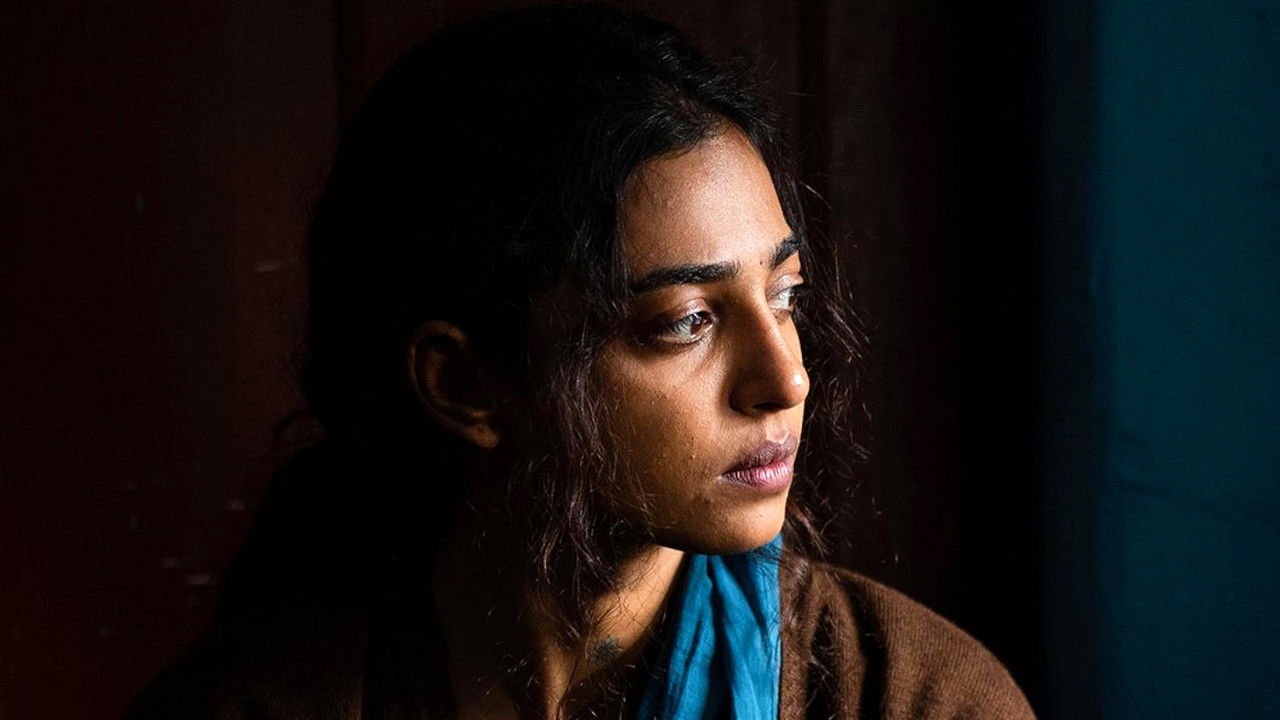 Raat Akeli Hai backdrop