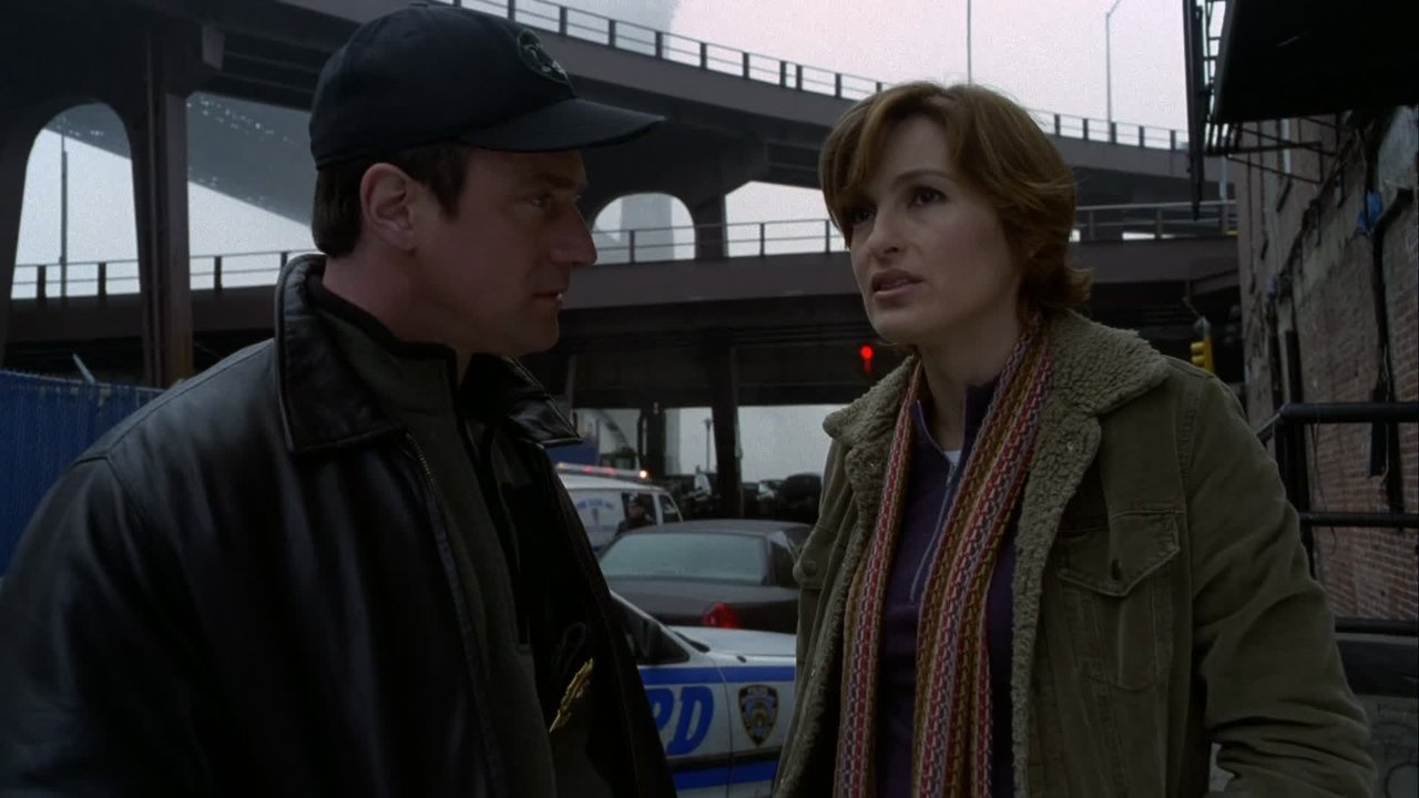 Law & Order: Special Victims Unit - Season 5 Episode 20 : Lowdown