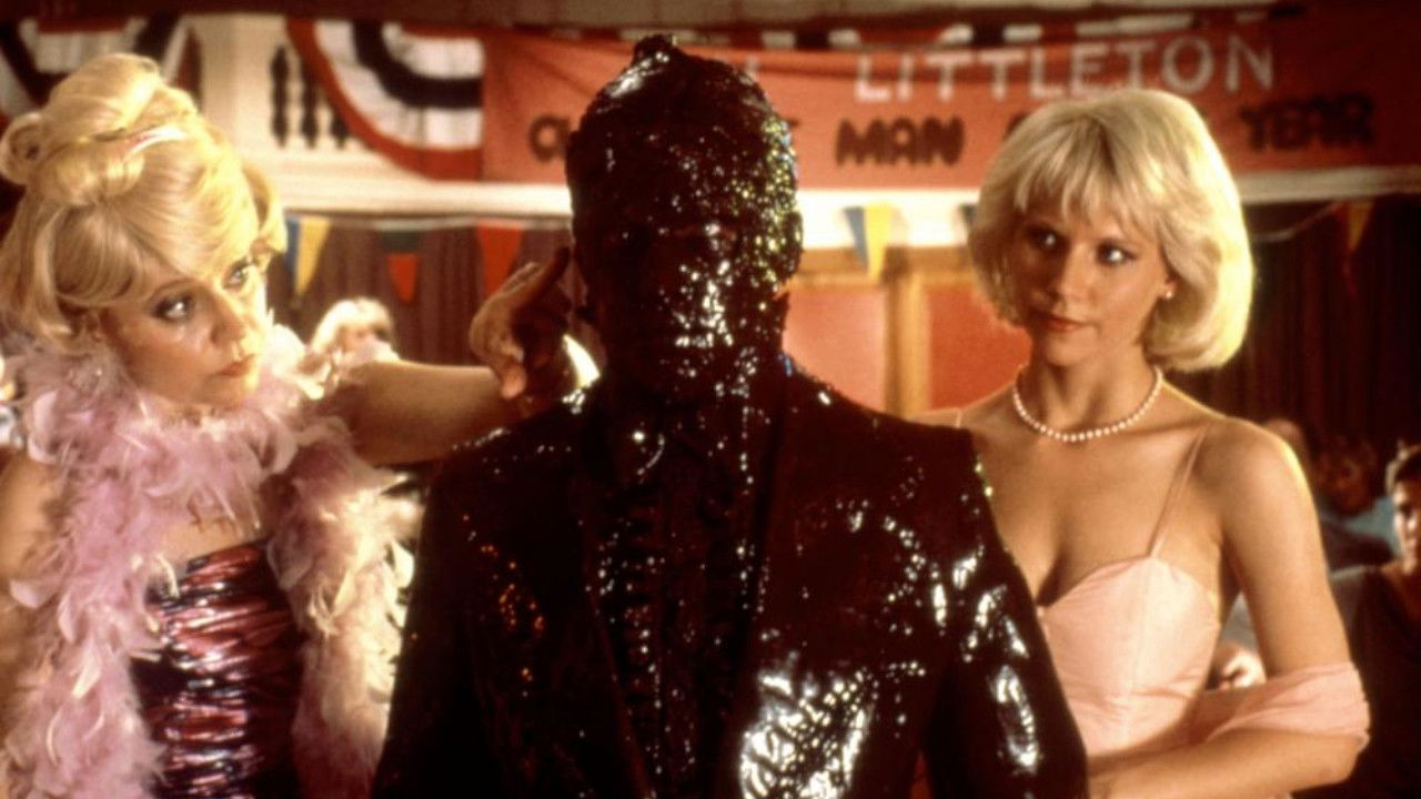 Consuming Passions (1988) trailer