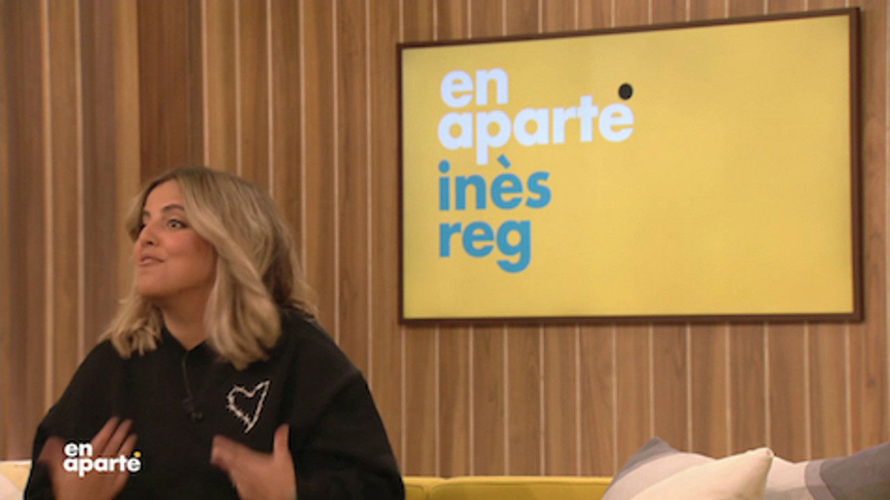 En aparté — Inès Reg