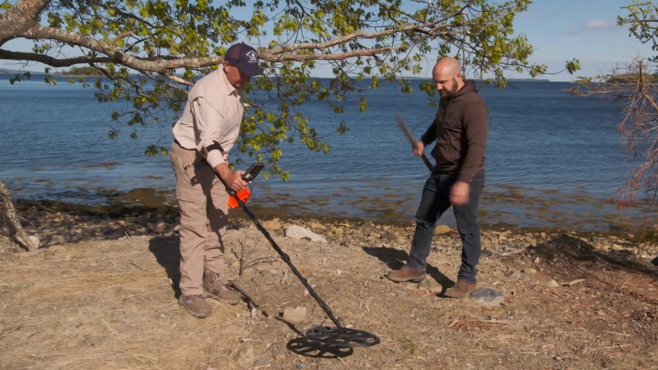 The Curse of Oak Island - Season 10 Episode 4 : Wharf and Pieces