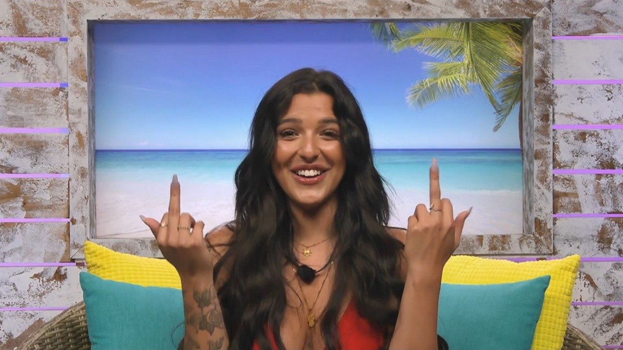 Love Island - Season 4 Episode 4 : Episode 4