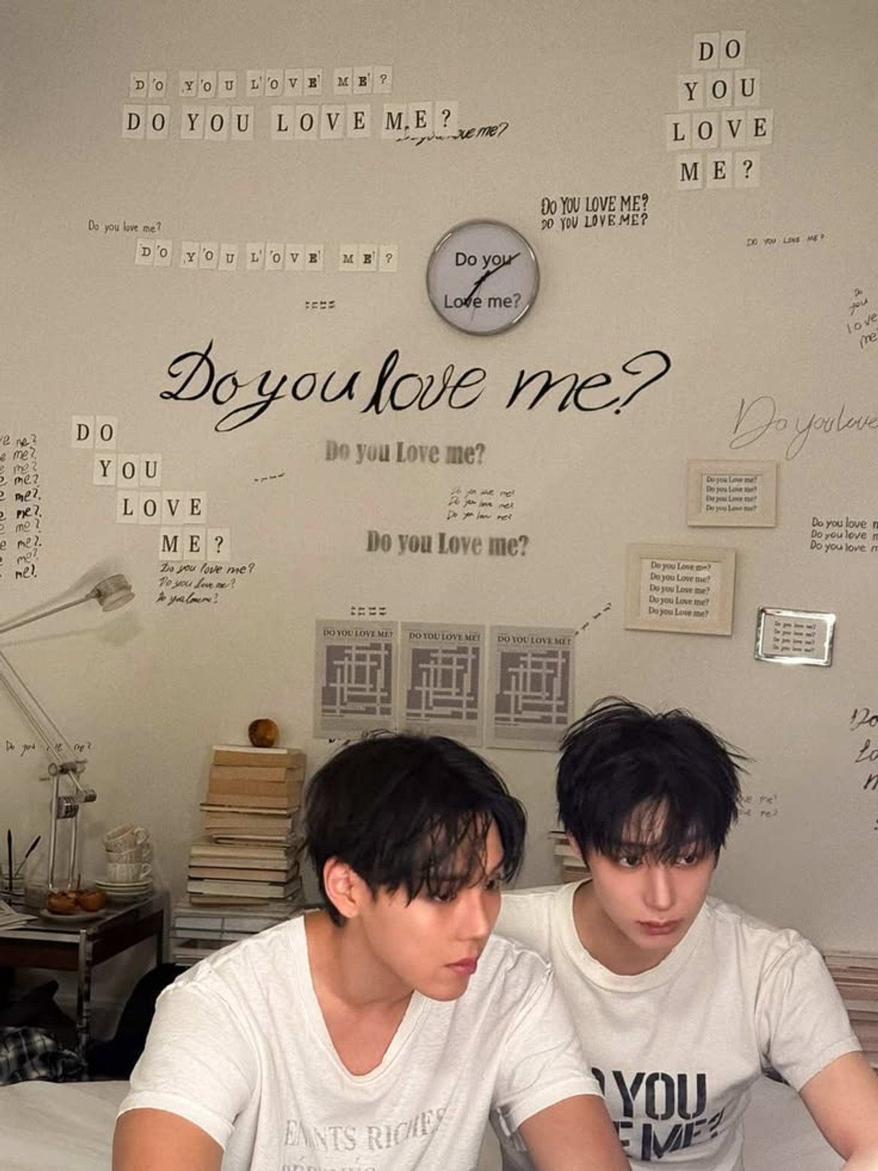 SHOWNU X HYUNGWON 셔누X형원 'Do You Love Me' Backdrop
