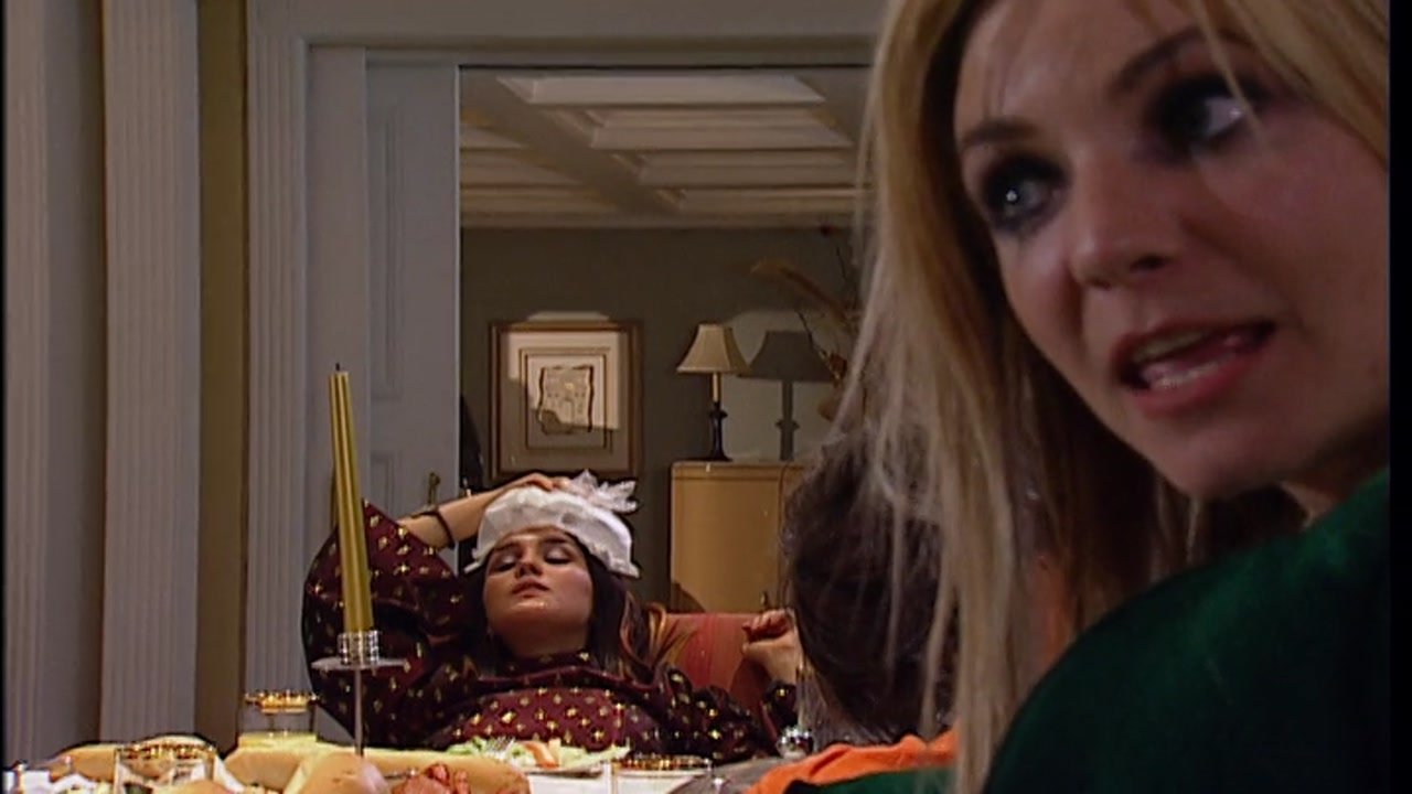 Rebelde - Season 1 Episode 62 : Mía no confía en Miguel