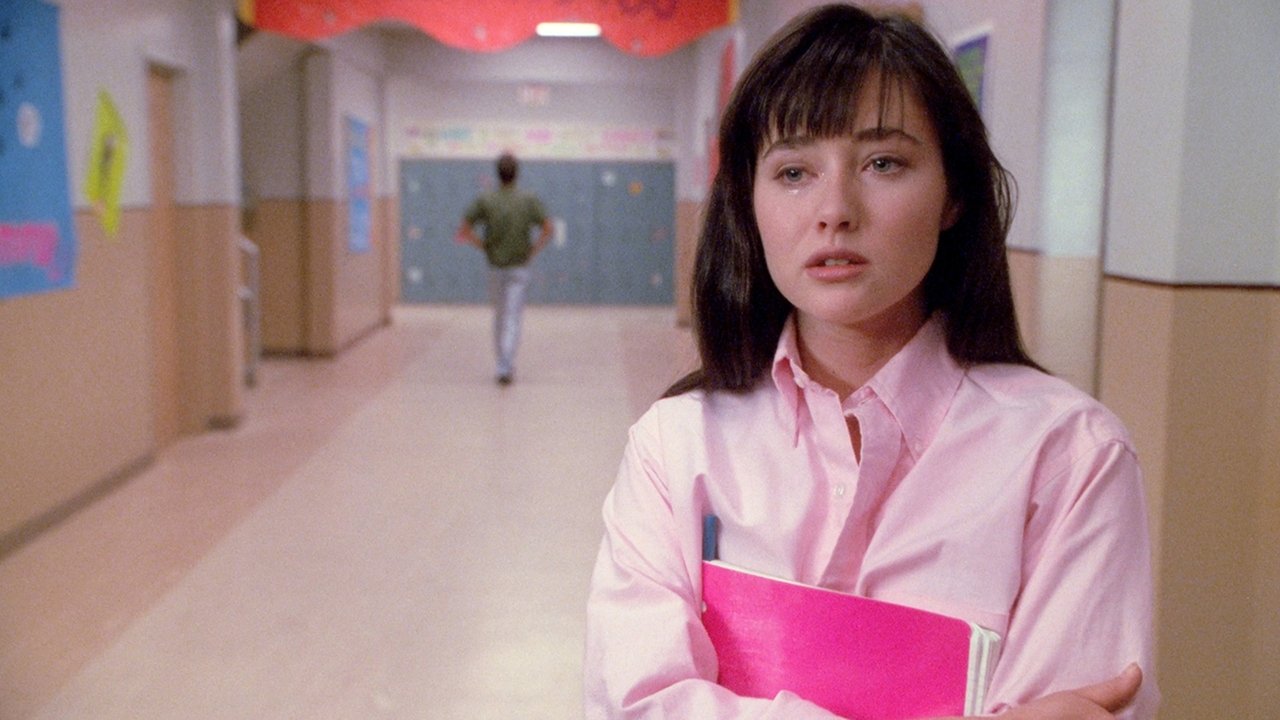Beverly Hills, 90210 - Season 2 Episode 1 : Beach Blanket Brandon