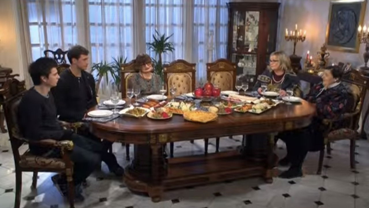 Холостяк — Épisode 12