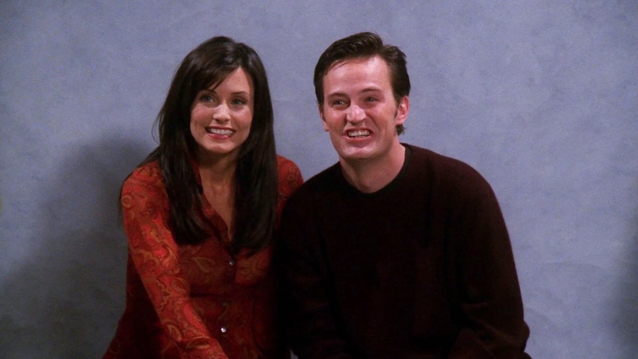 Friends - Season 7 Episode 5 : The One with the Engagement Picture