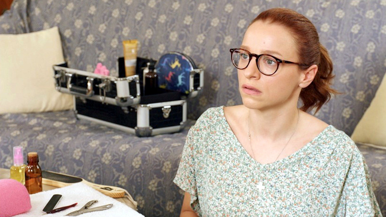 Σε Ξένα Χέρια — Épisode 13