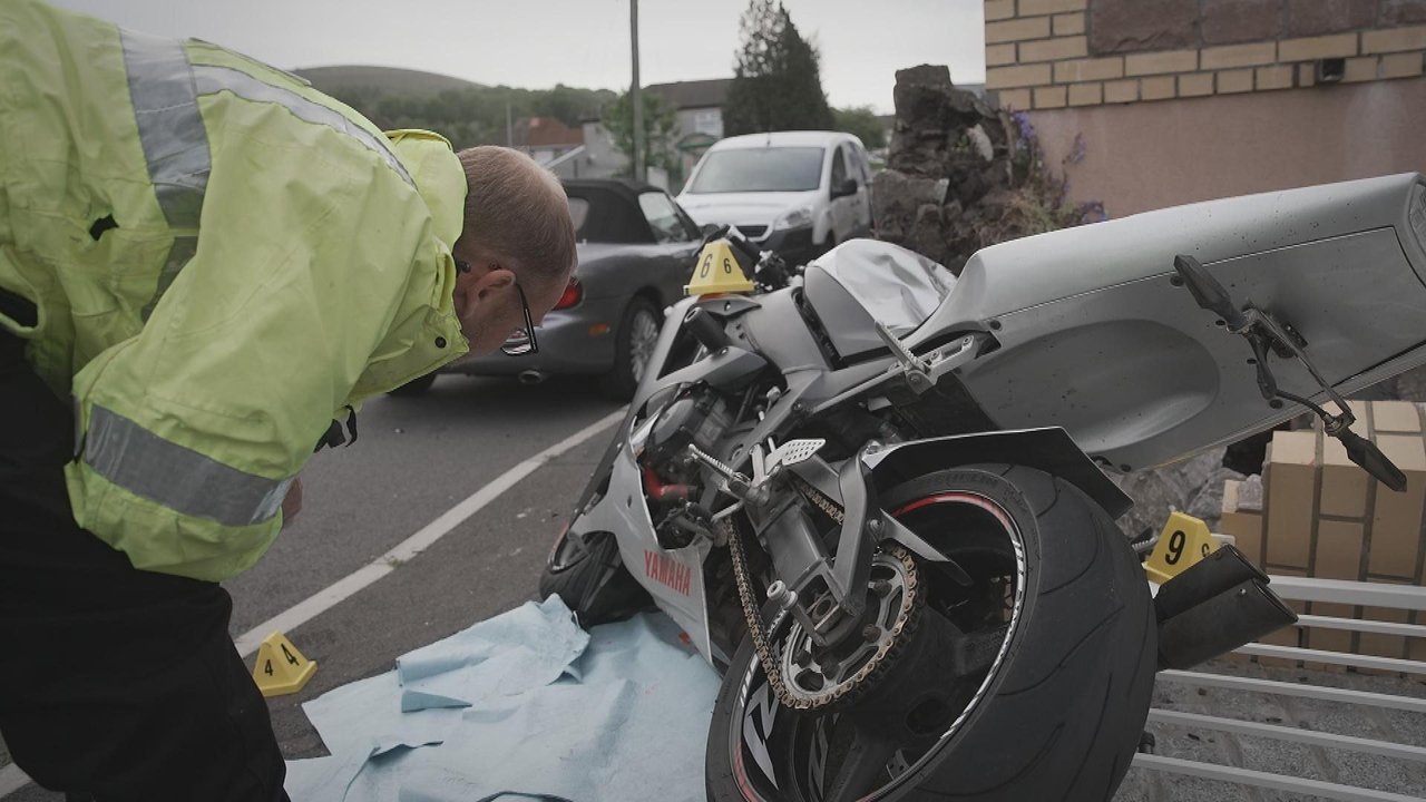 The Crash Detectives - Season 5 Episode 4 : Hard Truths