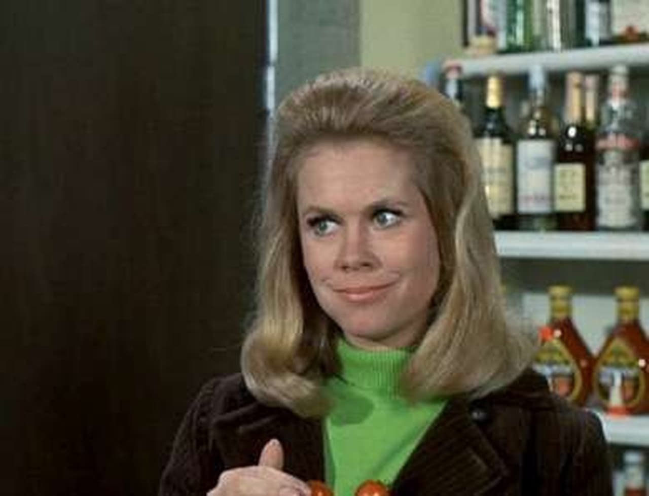 Bewitched - Season 6 Episode 16 : Samantha's Lost Weekend