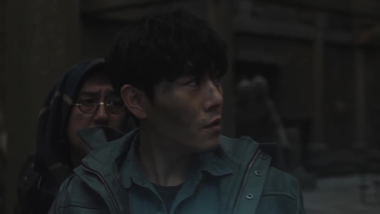 Li Cu’s Back Holds the Final Map