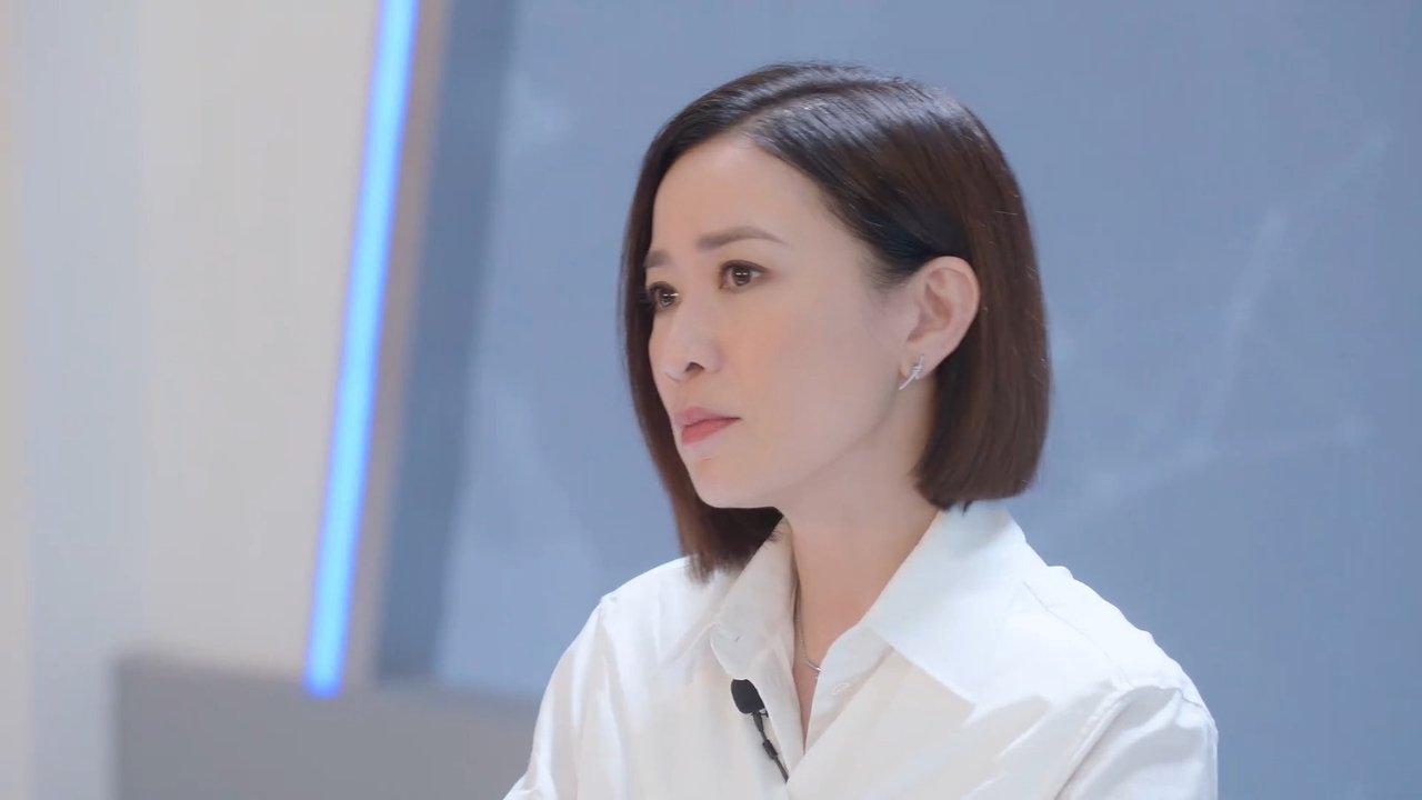 The QUEEN of News - Season 2 Episode 8 : Episode 8